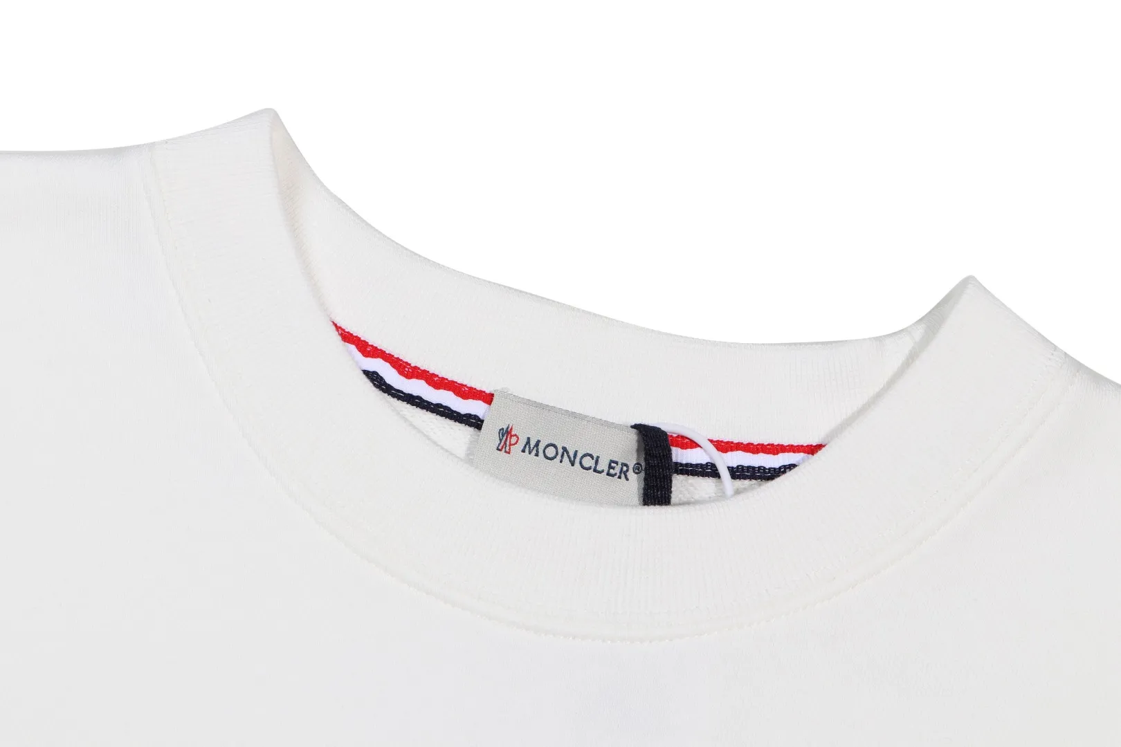 📦 📦 【 In Stock】 〖 𝐌𝐎𝐍𝐂𝐋𝐄𝐑~ 〗 440g ， ， Factory 2024FW ， Premium Breathable Same Style ：Black White Size：S M L XL 2XL